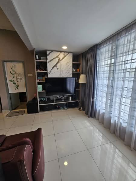 2-storey Terraced House for Sale in Bandar Dato Onn (Tebrau) - Alex Lim - Living Room - PropertyGuru.com.my
