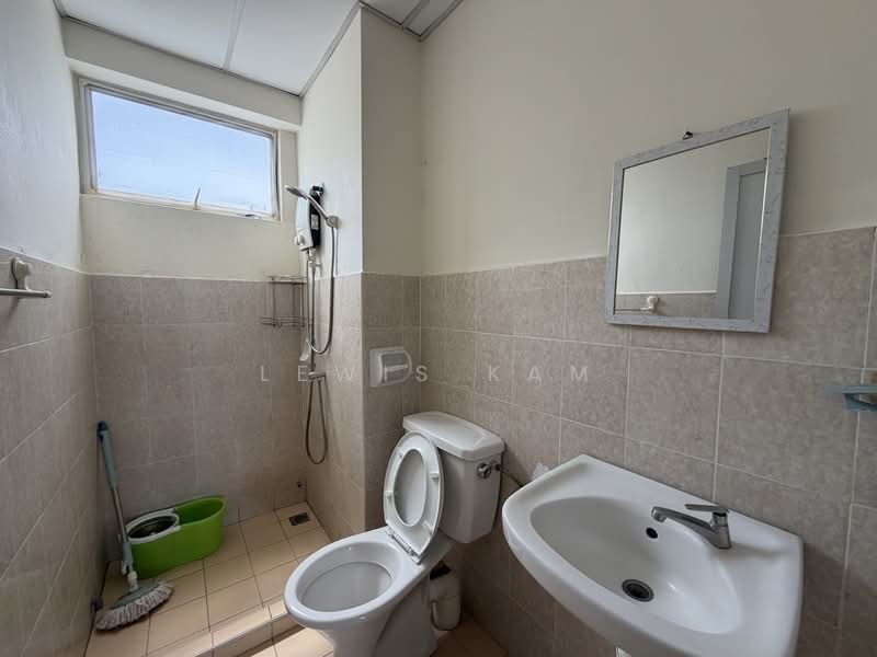 Condominium for Sale at Coastal Tower - Lewis Kam - Bathroom - PropertyGuru.com.my