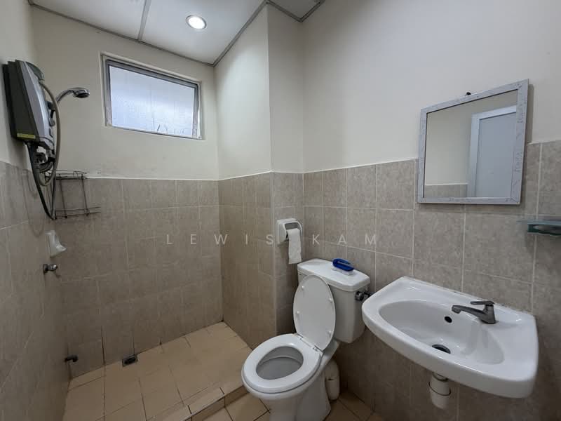 Condominium for Sale at Coastal Tower - Lewis Kam - Bathroom - PropertyGuru.com.my