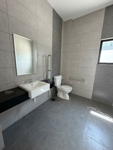 Detached Factory for Rent in Banting (Selangor) - Po Po Chow - Bathroom - PropertyGuru.com.my