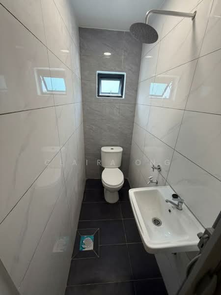 Rumah Teres 2 Tingkat untuk Dijual di Taman Johor Jaya (Johor Bahru) - Claira Ong - Bathroom - PropertyGuru.com.my