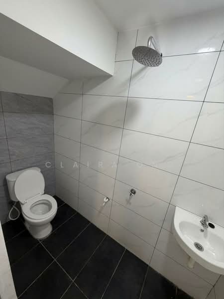 Rumah Teres 2 Tingkat untuk Dijual di Taman Johor Jaya (Johor Bahru) - Claira Ong - Bathroom - PropertyGuru.com.my