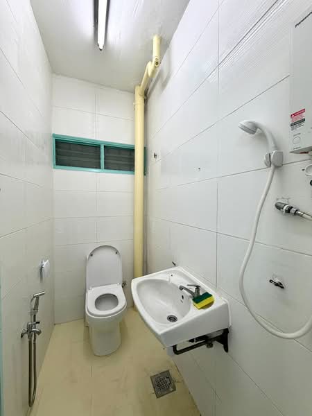 Rumah Bandar untuk Disewa di Pandan Indah (Ampang) - Stephen Lim - Bathroom - PropertyGuru.com.my