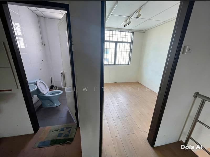 Shop / Office for Rent in George Town (Penang) - Welwits Sim - Bathroom - PropertyGuru.com.my