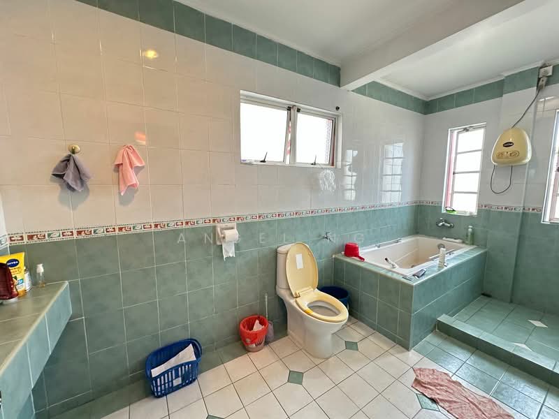 Bungalow for Sale in Ampang Jaya (Ampang) - Angel Ng - Bathroom - PropertyGuru.com.my