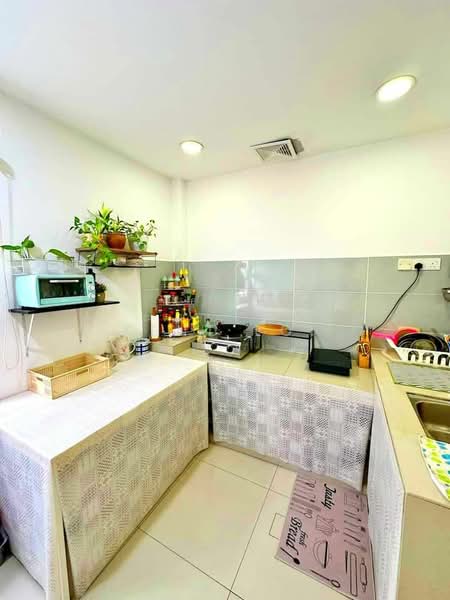 1-storey Terraced House for Rent in Taman Abad (Johor Bahru) - Kent Loi - Kitchen - PropertyGuru.com.my