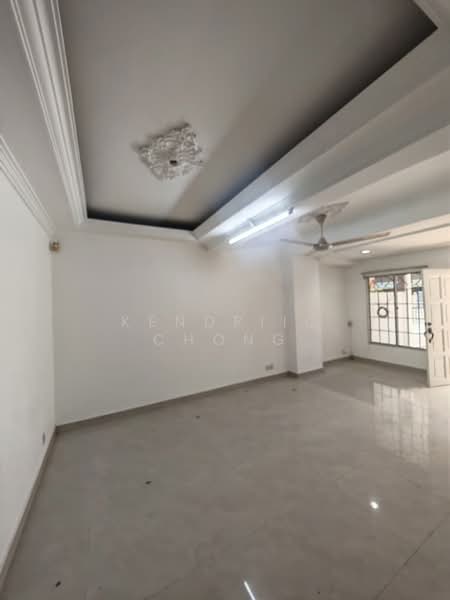2-storey Terraced House for Sale in Usj 9 (Subang Jaya) - Kendriic Chong - Living Room - PropertyGuru.com.my