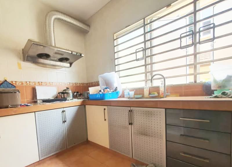 2-storey Terraced House for Sale in Bandar Puteri Puchong (Puchong) - Hann . - Kitchen - PropertyGuru.com.my