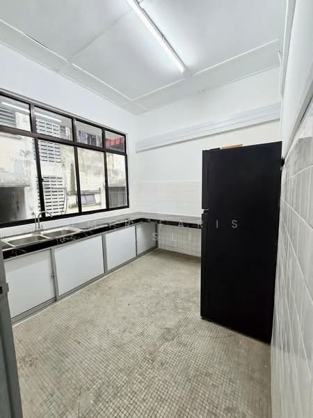 Kedai / Pejabat untuk Disewa di Bandar Baru Uda (Johor Bahru) - Amir Faris Rusli - Kitchen - PropertyGuru.com.my