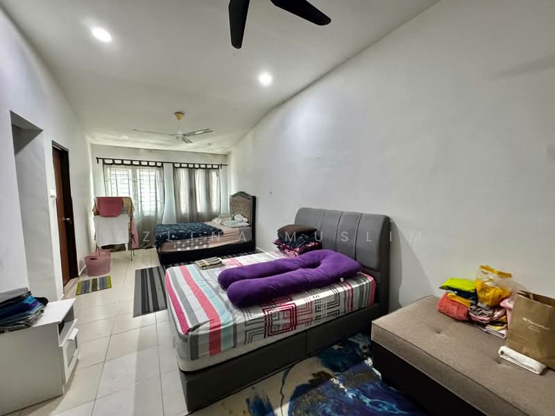 Rumah Teres 2 Tingkat untuk Dijual di Taman Desa Cemerlang (Ulu Tiram) - Azlina Muslim - PropertyGuru.com.my