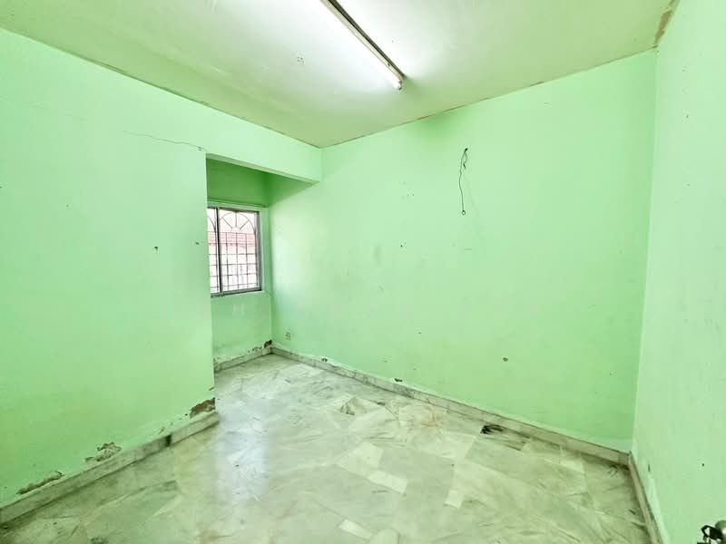 Rumah Teres 2 Tingkat untuk Dijual di Bandar Country Homes (Rawang) - Poh Kwen Kok - PropertyGuru.com.my
