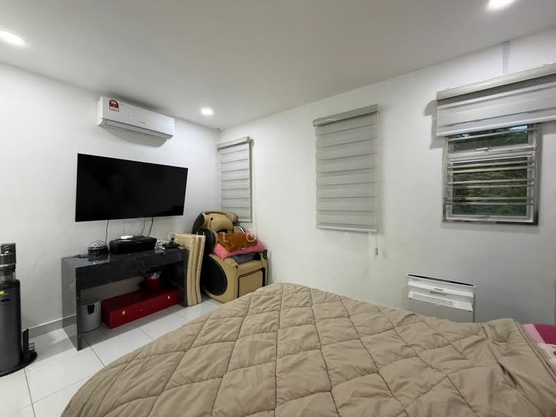 Rumah Teres 2 Tingkat untuk Dijual di Pulai (Johor) - Chloe Lai - Bedroom - PropertyGuru.com.my