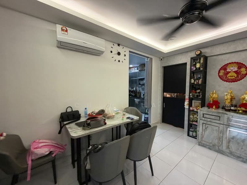 Rumah Teres 2 Tingkat untuk Dijual di Pulai (Johor) - Chloe Lai - Dining Room - PropertyGuru.com.my