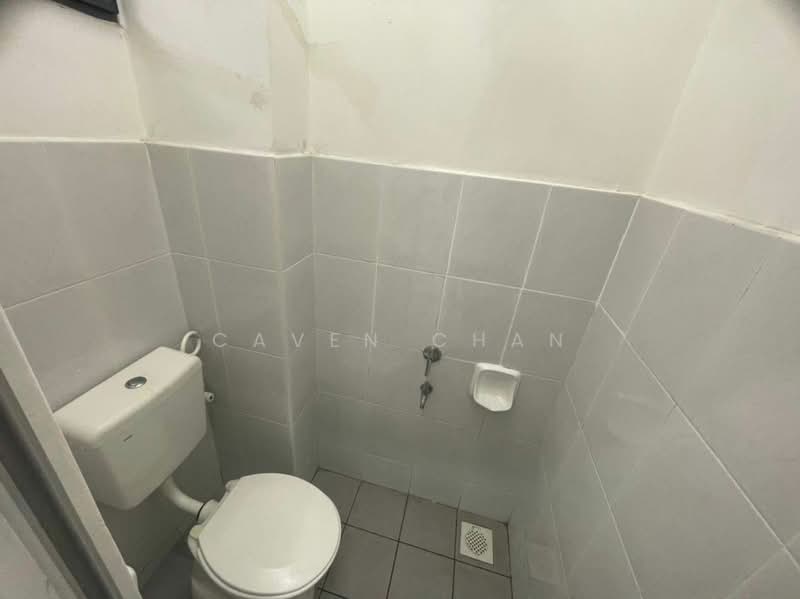 Rumah Teres 2 Tingkat untuk Disewa di Skudai (Johor) - Caven Chan - Bathroom - PropertyGuru.com.my