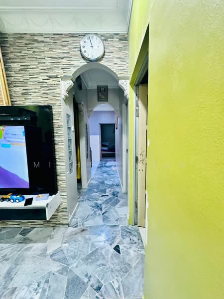 Rumah Teres 1 Tingkat untuk Dijual di Taman Desa Cheras (Cheras) - Michelle Tan - Corridor - PropertyGuru.com.my