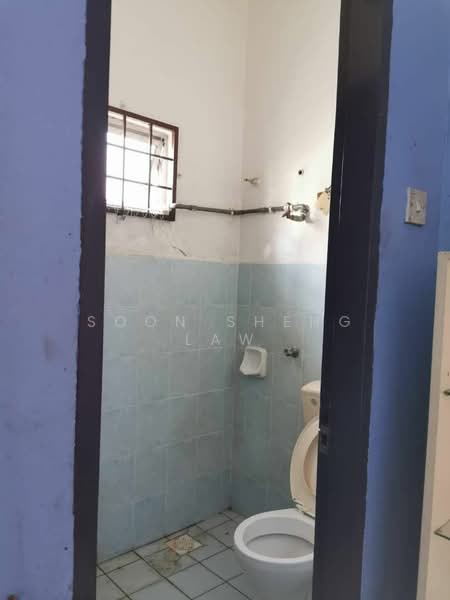 2-storey Terraced House for Sale in Taman Kejora (Kajang) - Soon Sheng Law - Bathroom - PropertyGuru.com.my