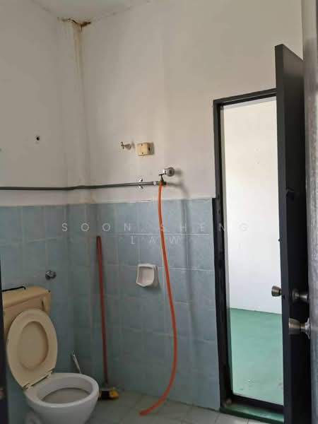 2-storey Terraced House for Sale in Taman Kejora (Kajang) - Soon Sheng Law - Bathroom - PropertyGuru.com.my
