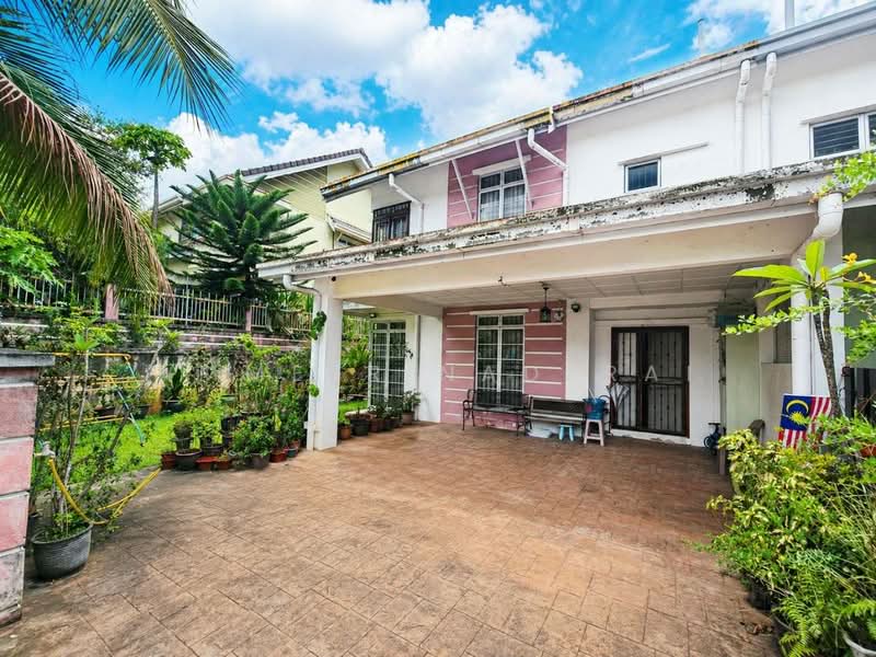 Semi-Detached House for Sale in Bandar Seri Putra (Bangi) - Ammeer Nadzrai - Exterior - PropertyGuru.com.my