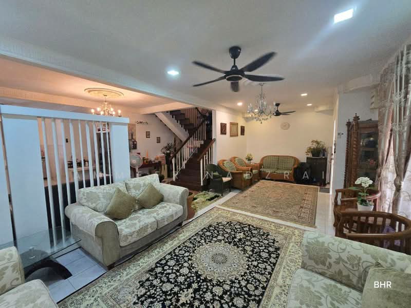 Semi-Detached House for Sale in Bandar Seri Putra (Bangi) - Ammeer Nadzrai - Living Room - PropertyGuru.com.my