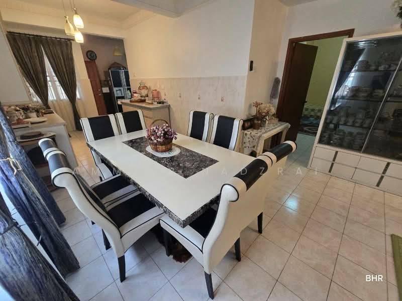 Semi-Detached House for Sale in Bandar Seri Putra (Bangi) - Ammeer Nadzrai - Dining Room - PropertyGuru.com.my