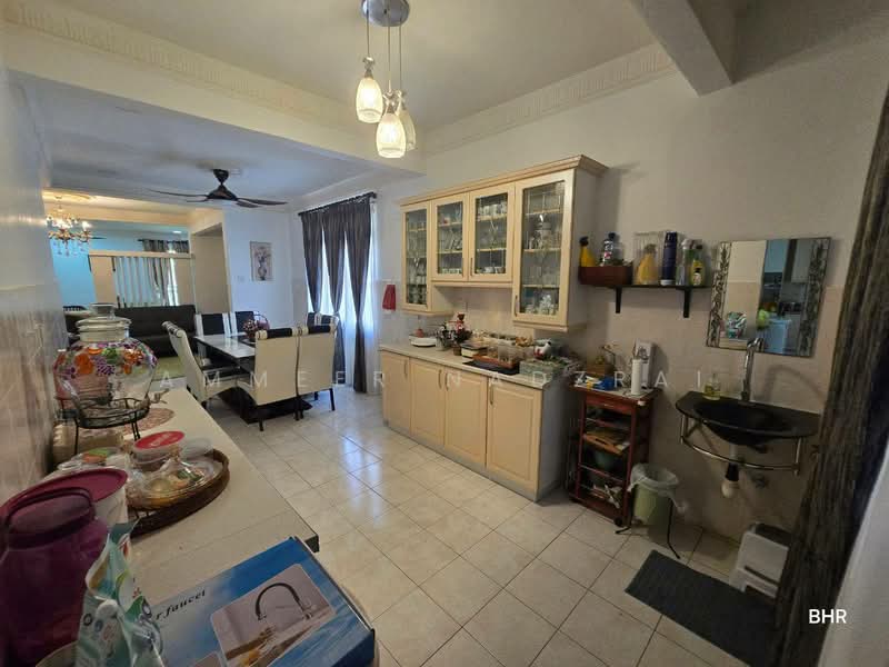 Semi-Detached House for Sale in Bandar Seri Putra (Bangi) - Ammeer Nadzrai - Kitchen - PropertyGuru.com.my