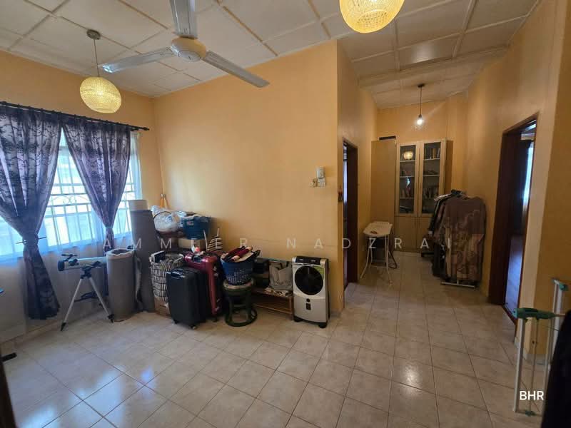 Semi-Detached House for Sale in Bandar Seri Putra (Bangi) - Ammeer Nadzrai - Living Room - PropertyGuru.com.my
