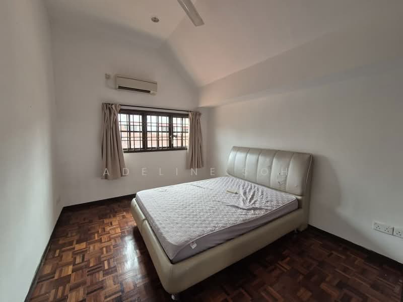1.5-storey Terraced House for Sale in Taman Pelangi Indah (Ulu Tiram) - Adeline Soh - Bedroom - PropertyGuru.com.my