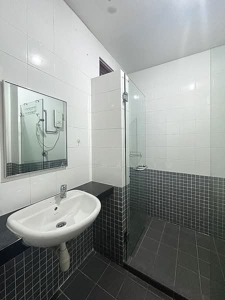 Kondominium untuk Dijual di Surian Condominium - Tarsha Lim - Bathroom - PropertyGuru.com.my