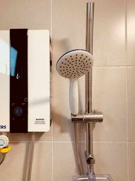Servis Apartment untuk Disewa di Cerrado Residence @ Southville City - Calvin Loke - Bathroom - PropertyGuru.com.my