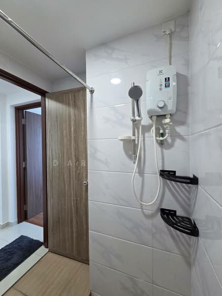 Service Residence for Rent at Country Garden Central Park - Daren Tee - Bathroom - PropertyGuru.com.my