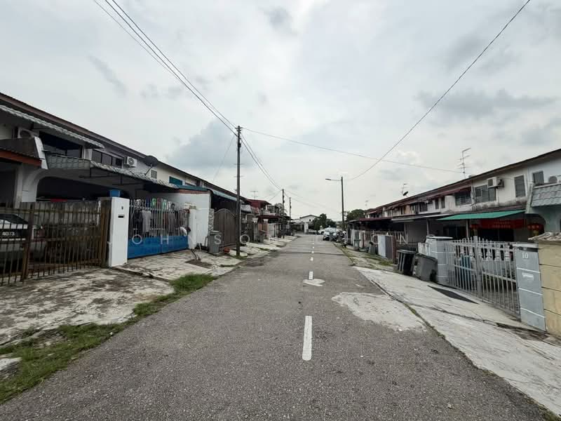 2-storey Terraced House for Sale in Taman Damai Jaya (Skudai) - Johnson Chong - Exterior - PropertyGuru.com.my