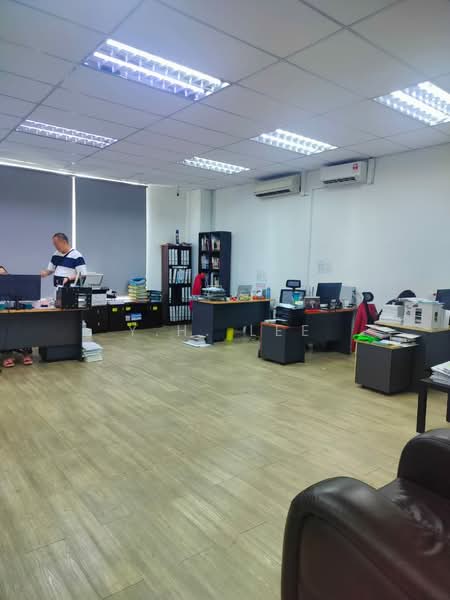 Kilang untuk Dijual di Taman Perindustrian Bukit Serdang (Seri Kembangan) - Y.H. Lee - Interior - PropertyGuru.com.my