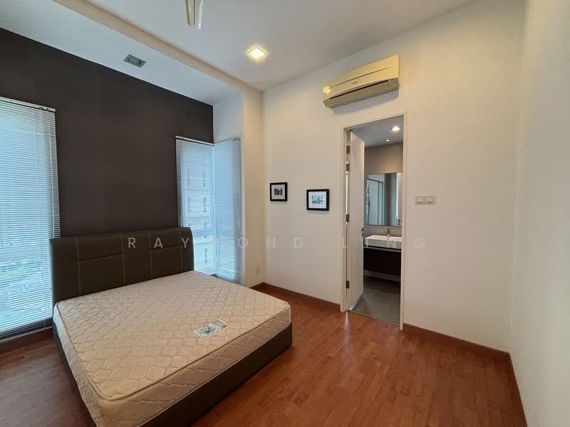 Kondominium untuk Dijual di The Park Residences 1 - Raymond Ling - Bedroom - PropertyGuru.com.my