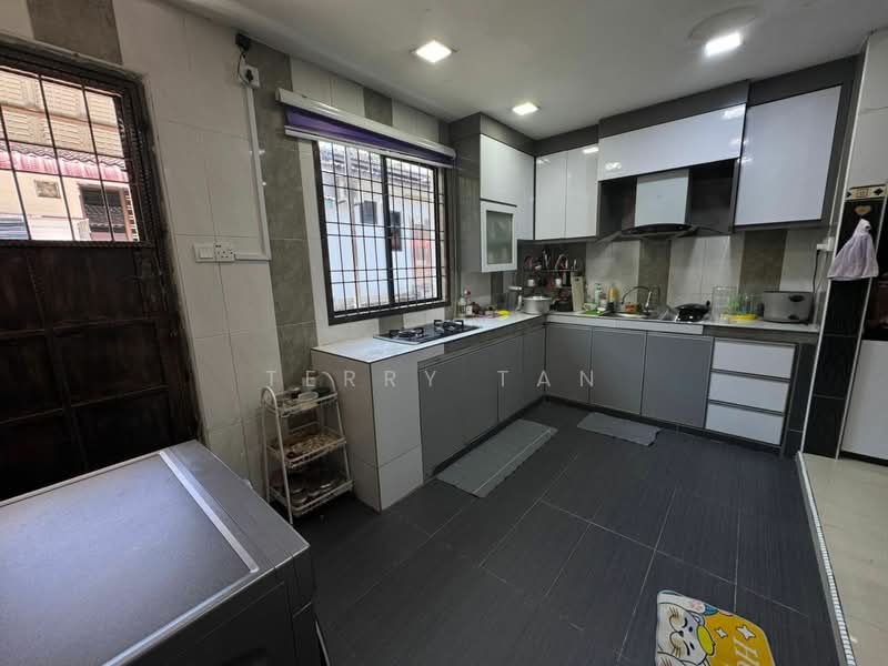 Rumah Teres 1 Tingkat untuk Dijual di Taman Puteri Wangsa (Ulu Tiram) - Terry Tan - Kitchen - PropertyGuru.com.my