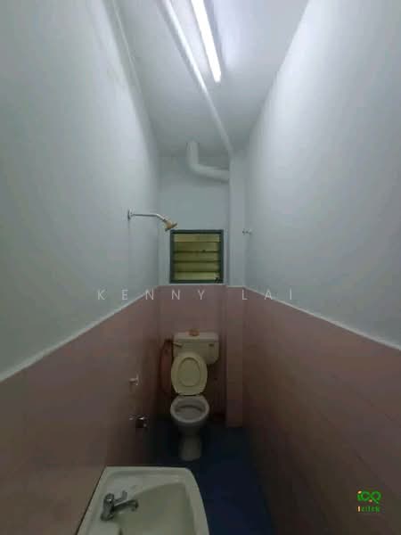 Pangsapuri untuk Disewa di Taman Kasturi - Kenny Lai - Bathroom - PropertyGuru.com.my