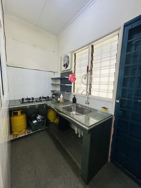 2-storey Terraced House for Rent in Usj 11 (Subang Jaya) - Yamuna Devi Krishnan Kutty - Kitchen - PropertyGuru.com.my