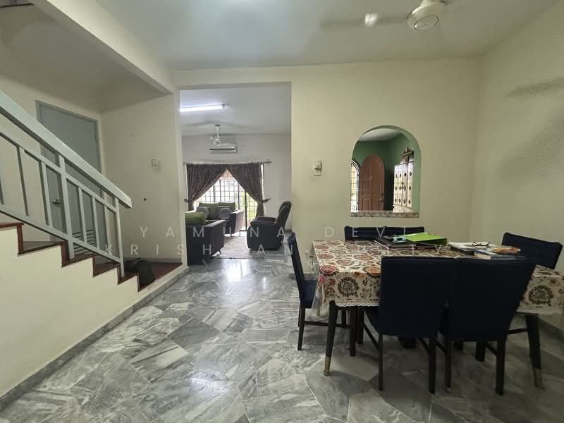 2-storey Terraced House for Rent in Usj 11 (Subang Jaya) - Yamuna Devi Krishnan Kutty - Living Room - PropertyGuru.com.my