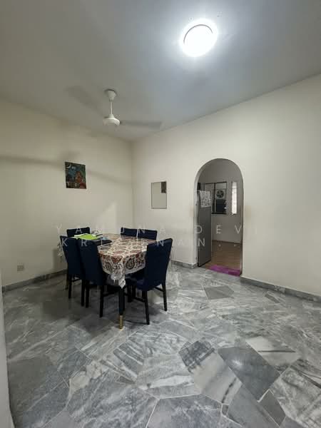 2-storey Terraced House for Rent in Usj 11 (Subang Jaya) - Yamuna Devi Krishnan Kutty - Dining Room - PropertyGuru.com.my