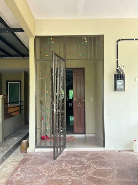 Semi-Detached House for Sale in Dengkil (Selangor) - Khairul Zainal - Exterior - PropertyGuru.com.my