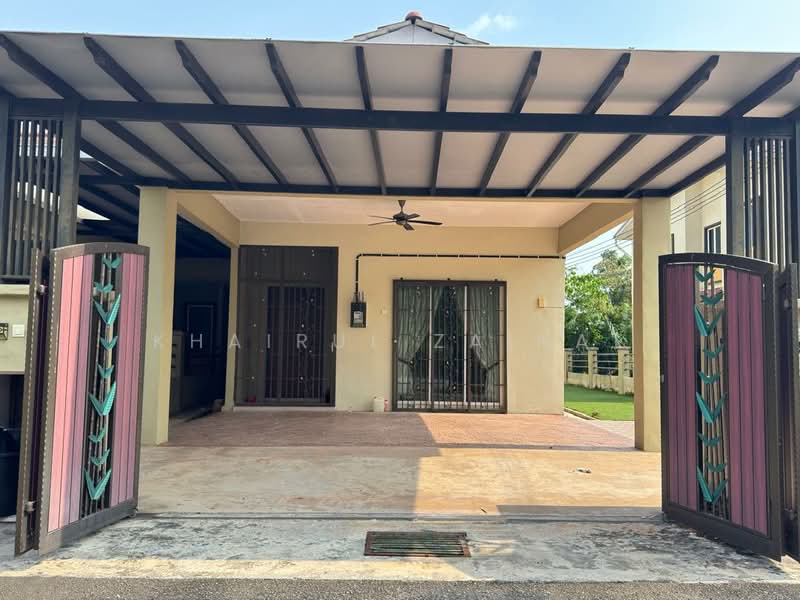 Semi-Detached House for Sale in Dengkil (Selangor) - Khairul Zainal - Exterior - PropertyGuru.com.my