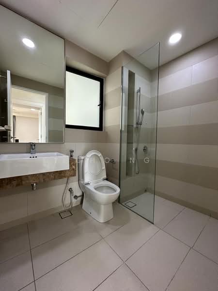 Kondominium untuk Dijual di Westside Three - Echo Ng - Bathroom - PropertyGuru.com.my