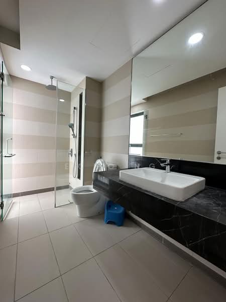 Kondominium untuk Dijual di Westside Three - Echo Ng - Bathroom - PropertyGuru.com.my