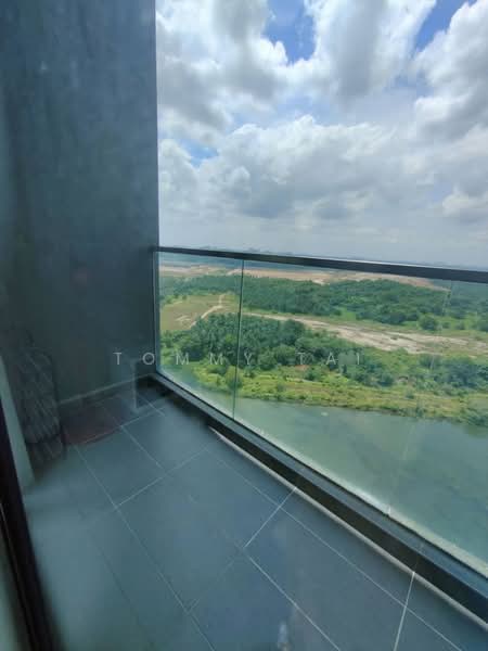 Servis Apartment untuk Dijual di D'Pristine - Tommy Tai - Balcony - PropertyGuru.com.my
