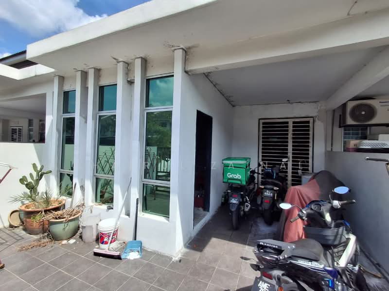 Rumah Teres 2 Tingkat untuk Dijual di Kajang (Selangor) - Khairul Zainal - Exterior - PropertyGuru.com.my