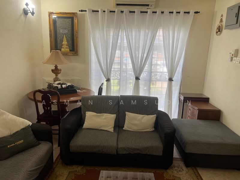 2-storey Terraced House for Rent in Bukit Jelutong (Shah Alam) - Asman Samsudin - Living Room - PropertyGuru.com.my