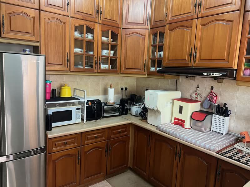2-storey Terraced House for Rent in Bukit Jelutong (Shah Alam) - Asman Samsudin - Kitchen - PropertyGuru.com.my