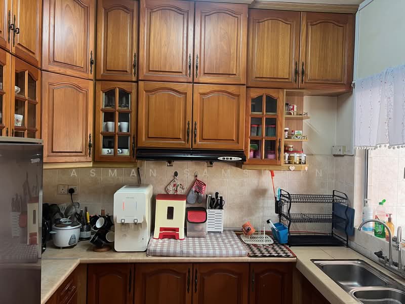 2-storey Terraced House for Rent in Bukit Jelutong (Shah Alam) - Asman Samsudin - Kitchen - PropertyGuru.com.my