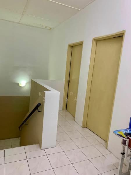 Rumah Teres 2 Tingkat untuk Dijual di Taman Sinaran (Balakong) - Khairul Zainal - Corridor - PropertyGuru.com.my