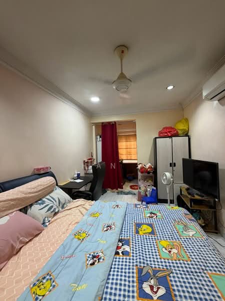 2-storey Terraced House for Sale in Taman Overseas Union (Taman Oug) (Jalan Klang Lama (Old Klang Road)) - Han . - Bedroom - PropertyGuru.com.my