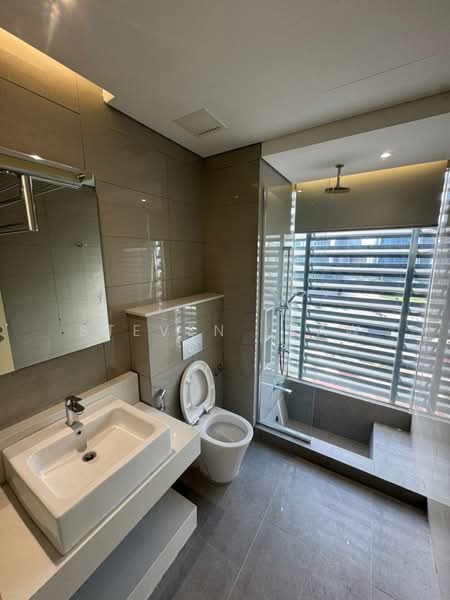 Service Residence for Rent at Tribeca - Steven Leaw - Master Bathroom - PropertyGuru.com.my